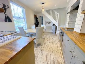 Station Road- click for photo gallery